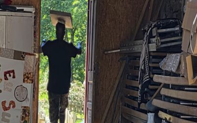 A peruvian, some Englishman and some Romanians were sat at a dinner table…