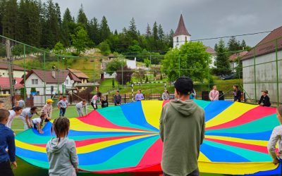 Pizza, parachute and praise