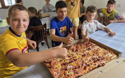 The spies, pizza and moving like a crab!